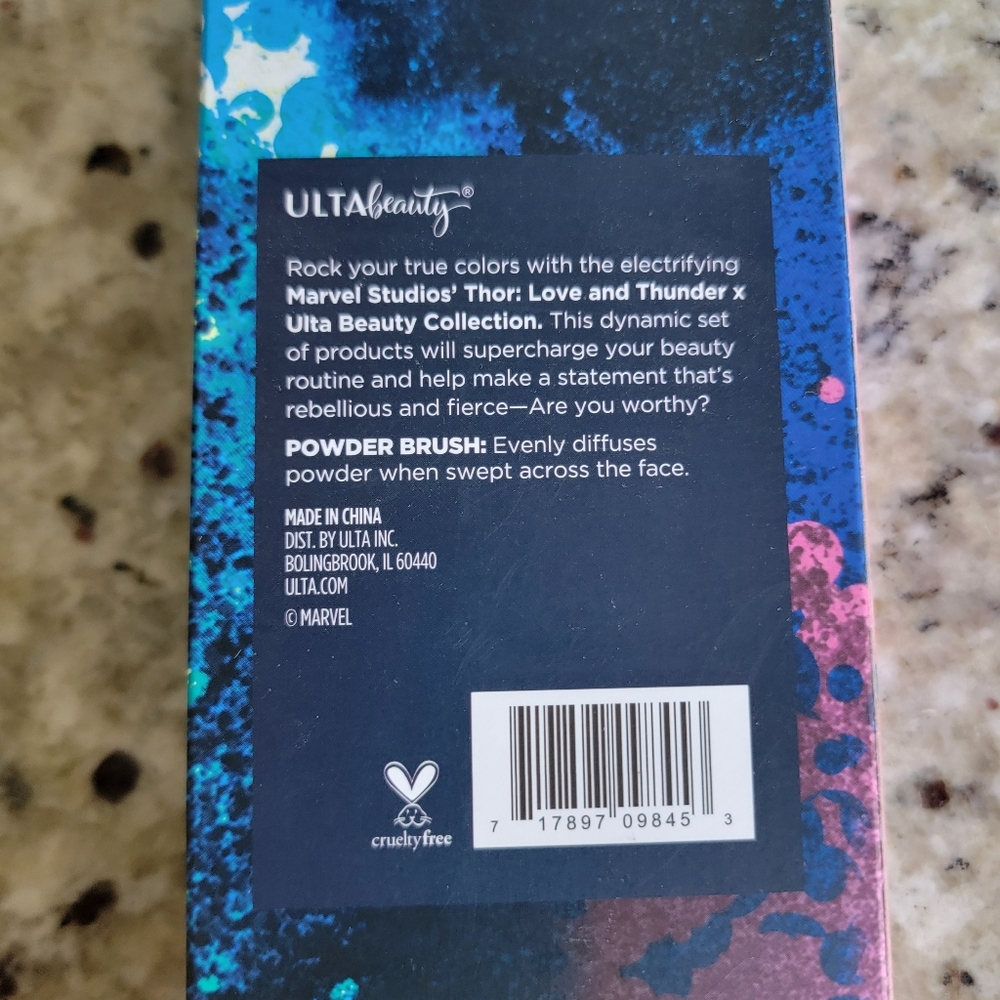 Ulta Beauty Marvel Thor Powder Brush - Picture 4 of 5